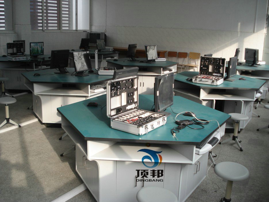 物理數(shù)字化探究實(shí)驗(yàn)室