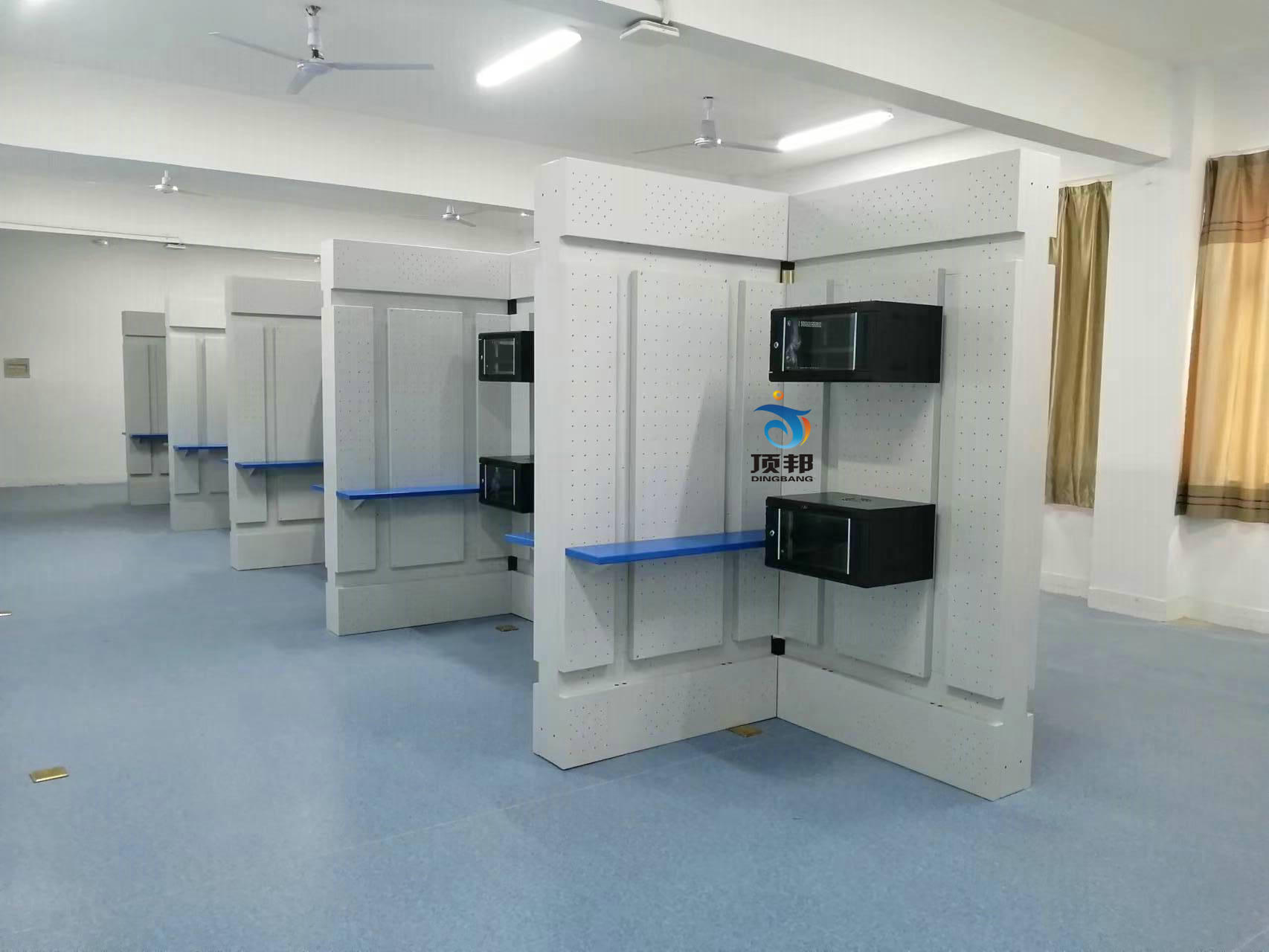 網(wǎng)絡(luò)綜合布線實(shí)訓(xùn)室設(shè)備