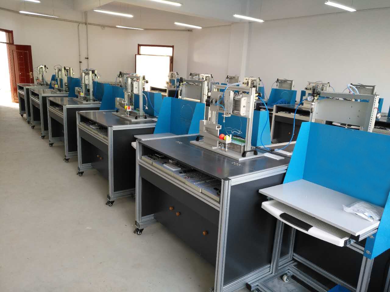 單片機(jī)實(shí)訓(xùn)臺