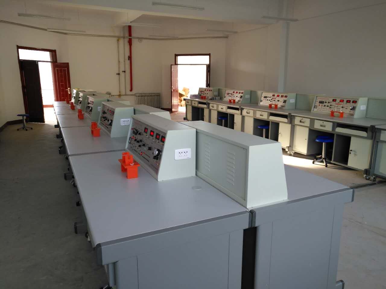 傳感器實(shí)驗(yàn)臺