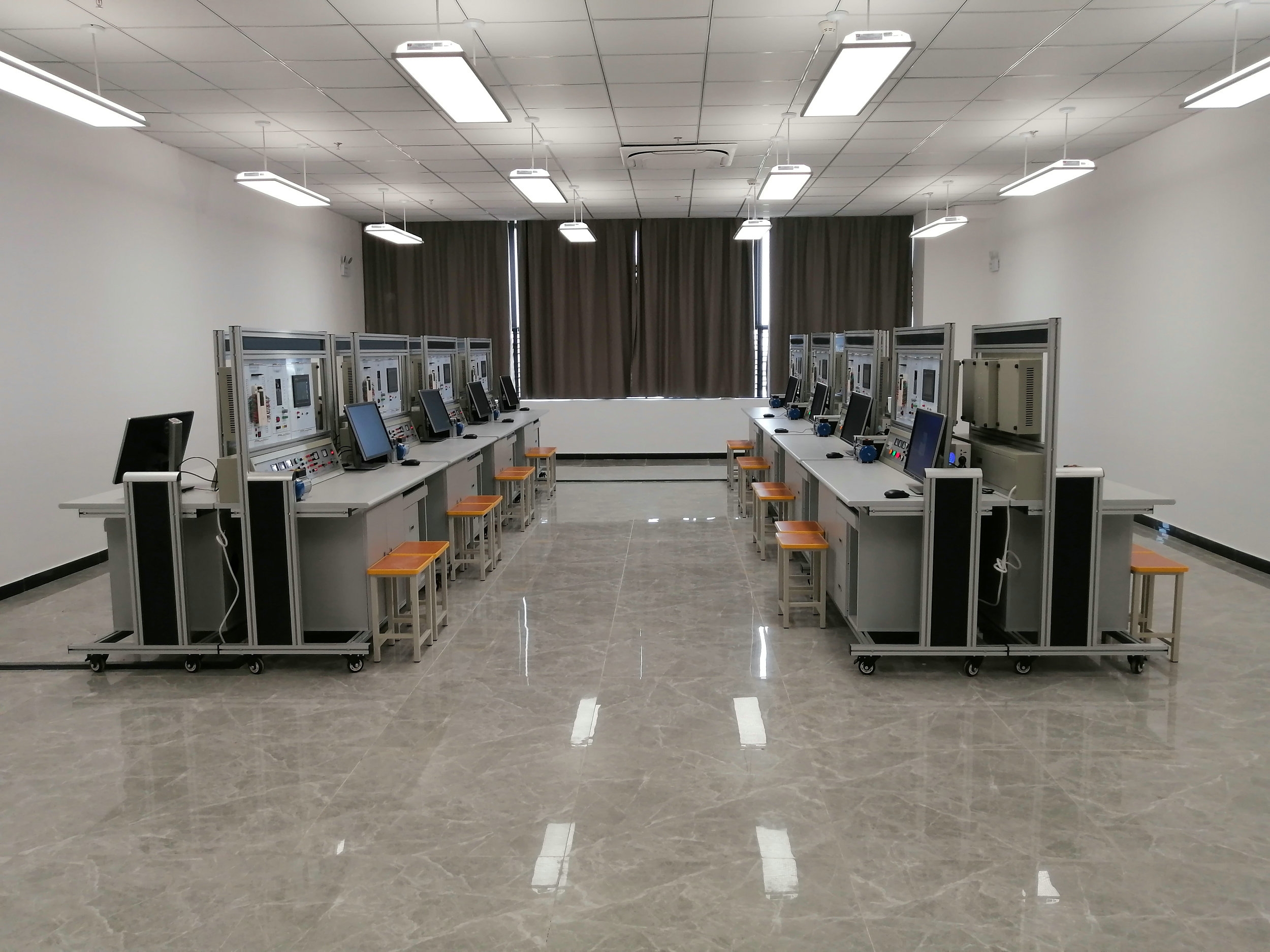 �W(w��ng)�j��PLC�ɾ��̿���������b��