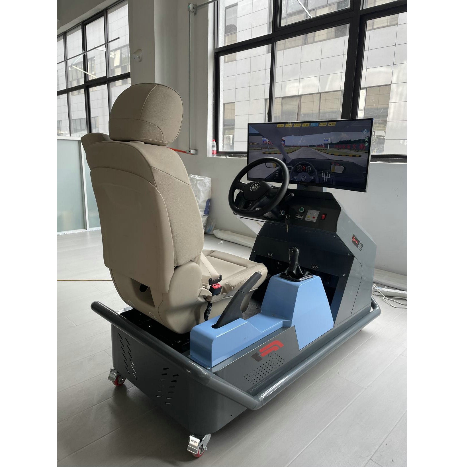 汽車(chē)駕駛模擬器