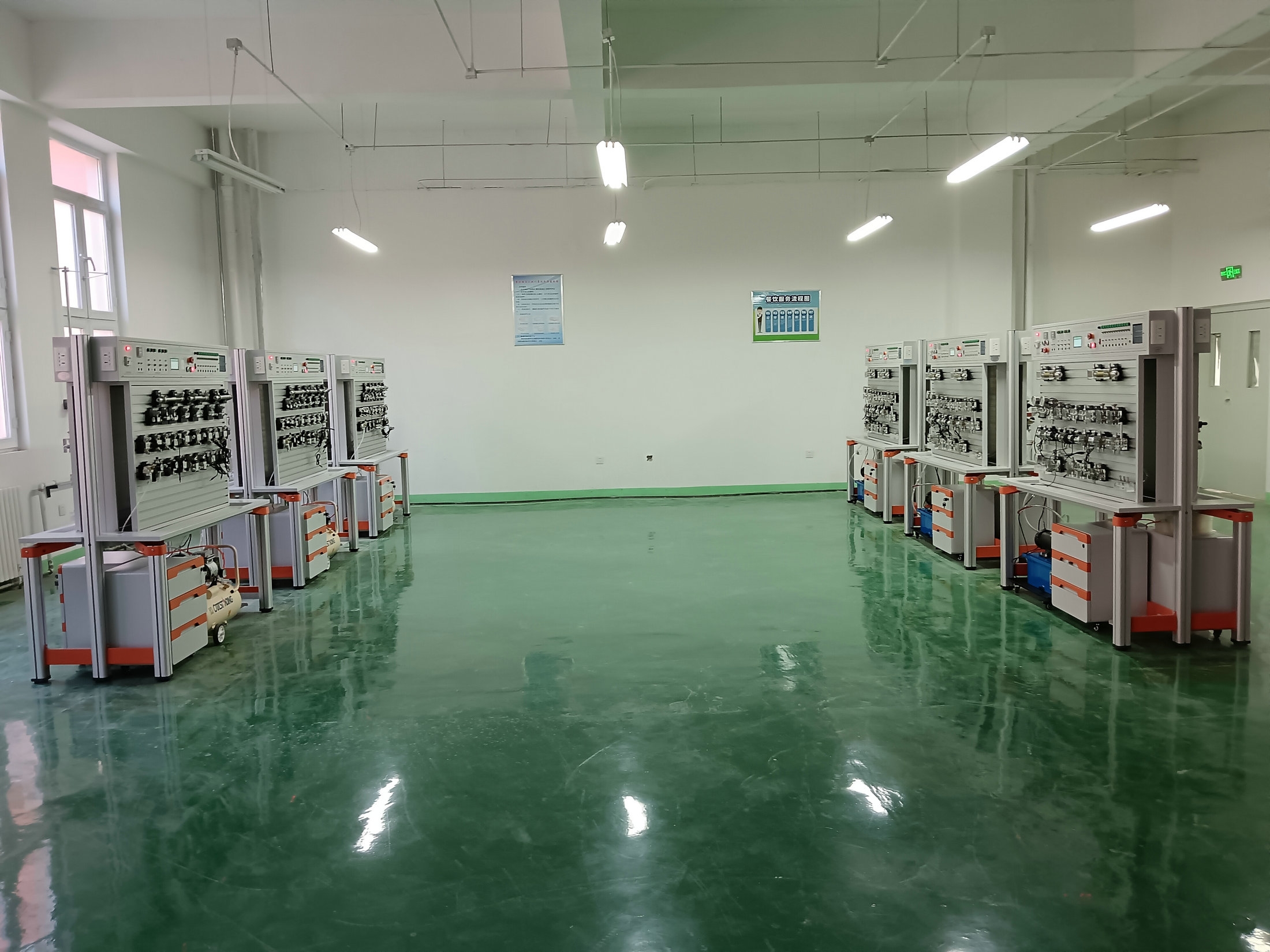 Һ�����(d��ng)PLC���ƾC�ό�(sh��)Ӗ(x��n)�b��