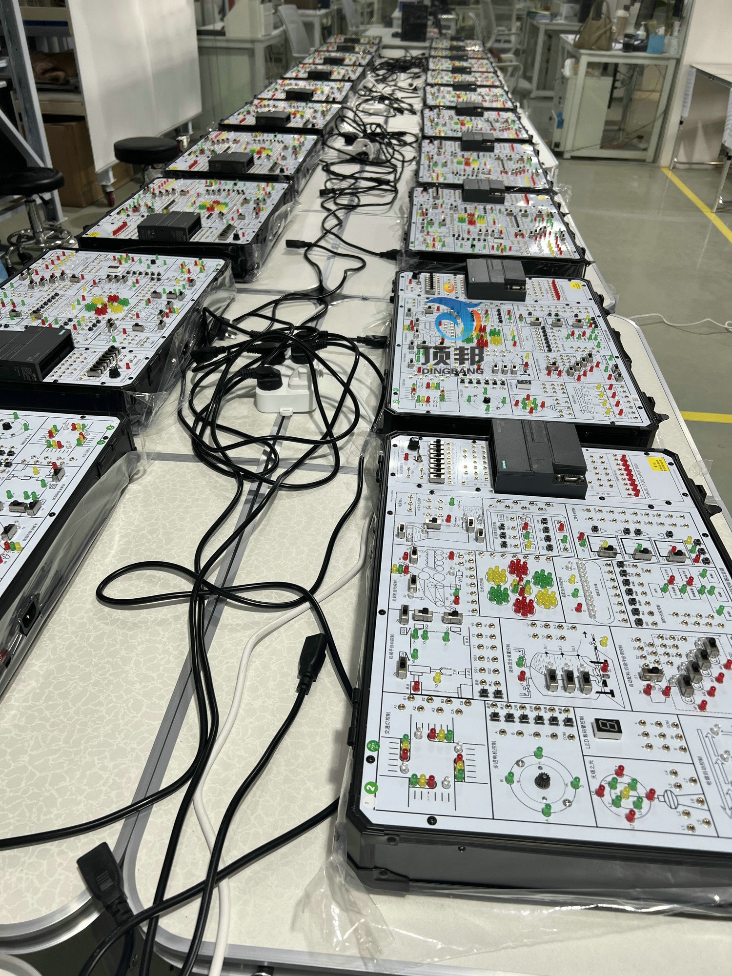 西門(mén)子PLC可編程實(shí)驗(yàn)箱